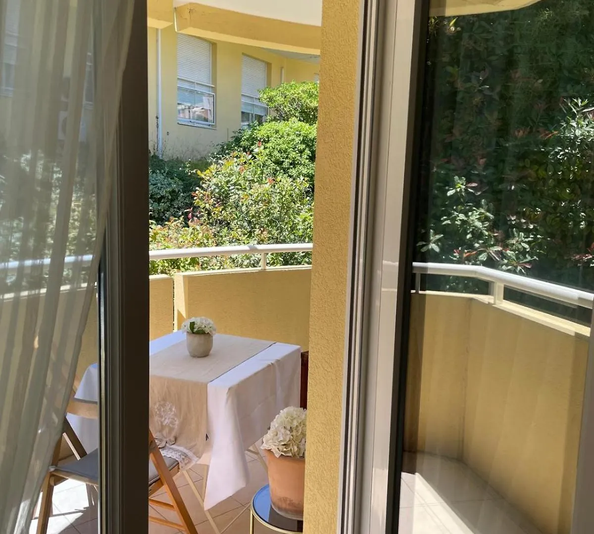 Grace & Breakfast Bed & Breakfast Beausoleil 0*,  France