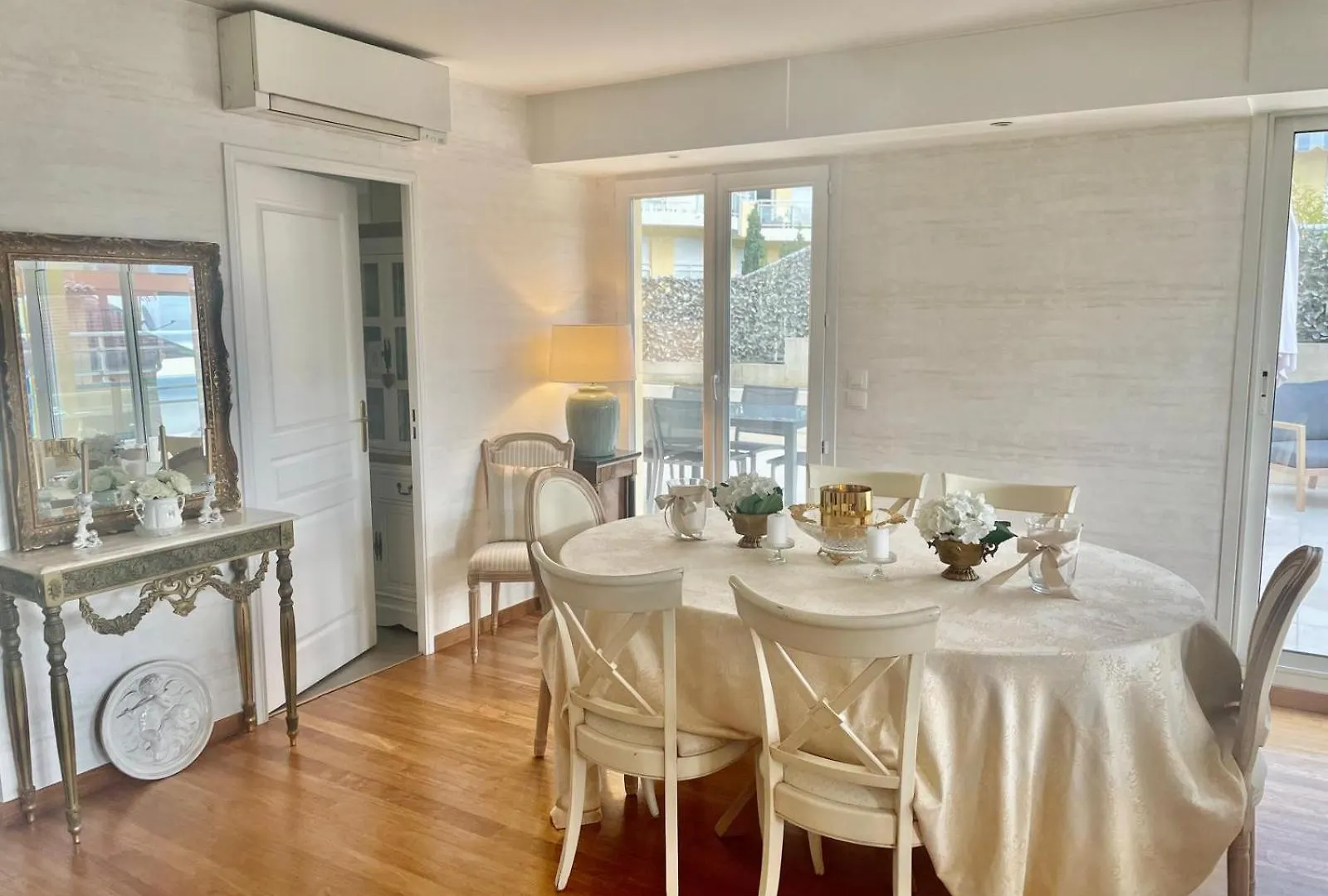 Grace & Breakfast Bed & Breakfast Beausoleil